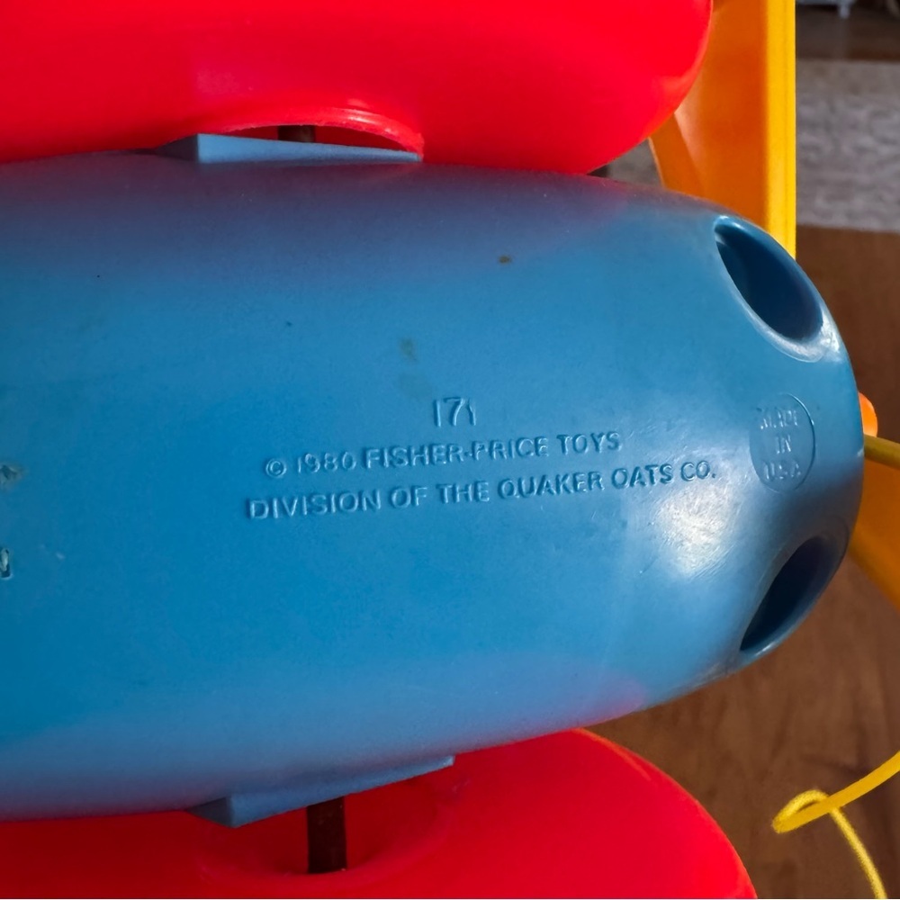 Vintage 1980 Fisher Price Pull Behind Plane Airplane Toy with Pull String Pilot - Picture 8 of 8